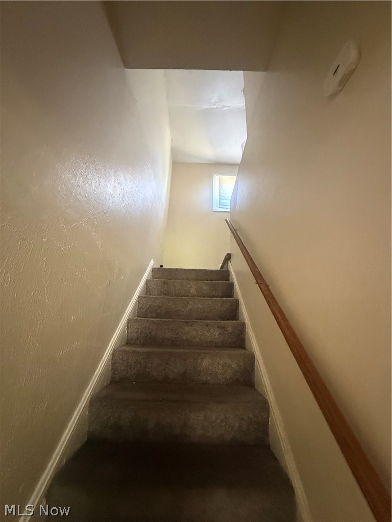14913 Lotus Drive, Cleveland, OH - Photo 5