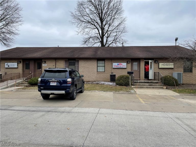 1670 Cooper Foster Park Road, Lorain, OH - Photo 4