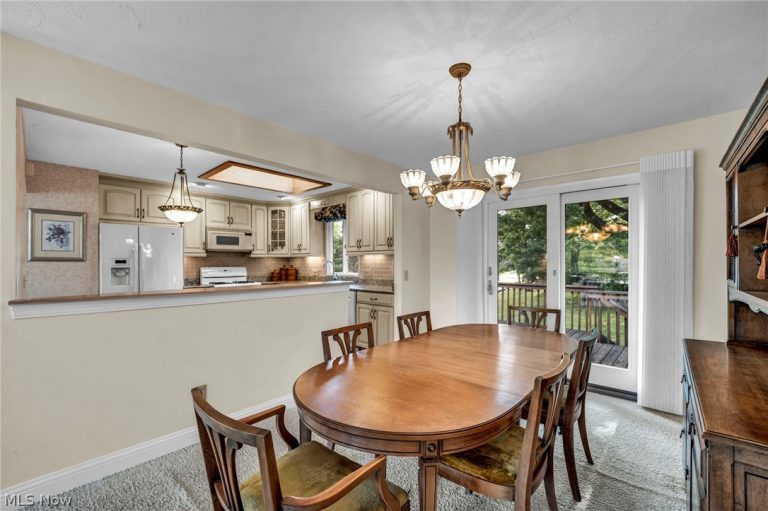 5669 Marble Lane, Willoughby, OH - Photo 8
