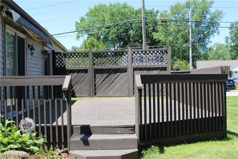 38365 Wood, Willoughby, OH - Photo 8