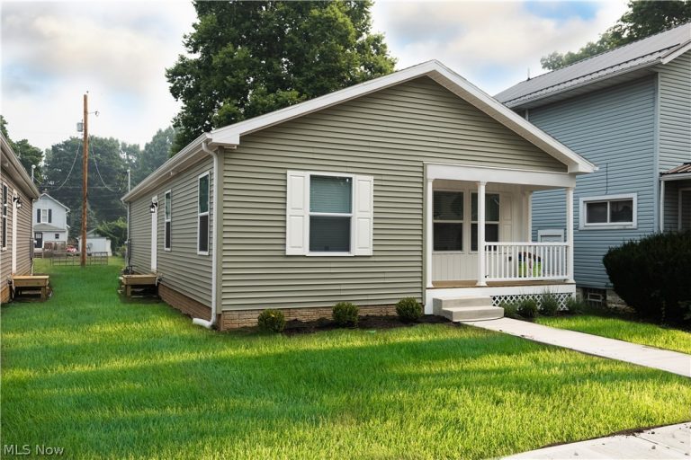 160 E Channel Street, Newark, OH, 43055