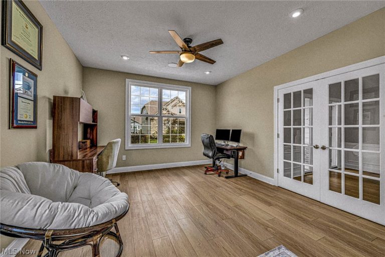 519 Silver Lake Drive, Orange Village, OH - Photo 8