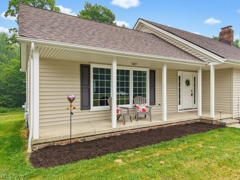 11187 Taylor May Road, Chagrin Falls, OH - Photo 4