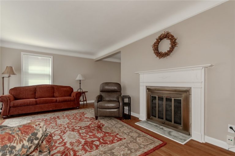 1364 Clearview Road, Lyndhurst, OH - Photo 6