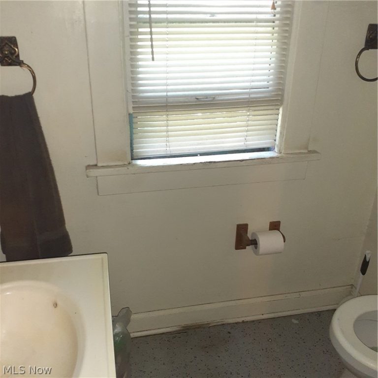 10004 Elk Avenue, Cleveland, OH - Photo 4