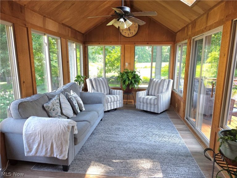 7631 White Pine Court, Mentor, OH - Photo 2