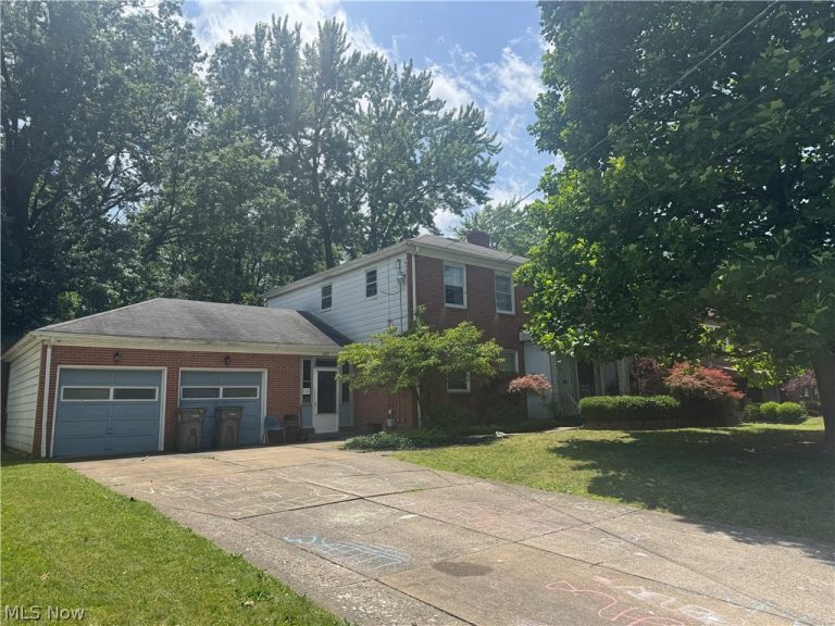597 Tod Lane, Youngstown, OH - Photo 2