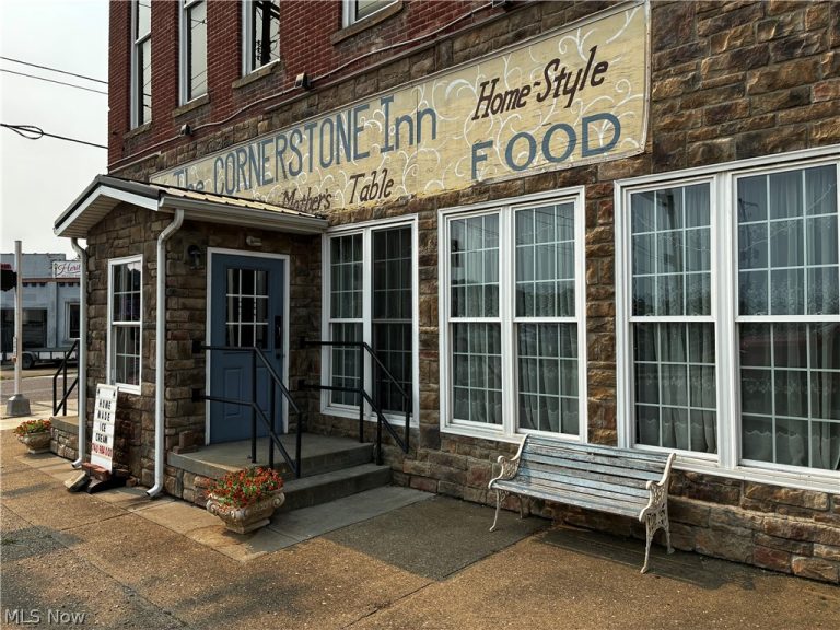 201 Fifth St, Beverly, OH - Photo 2