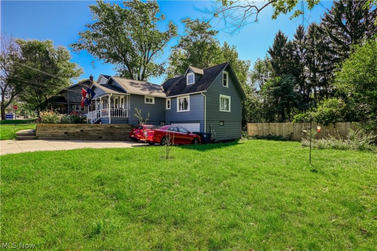 2266 Windemere Avenue, Akron, OH - Photo 5
