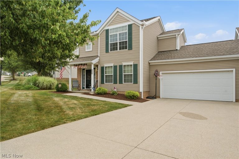 8585 Mandell Drive, Macedonia, OH - Photo 2