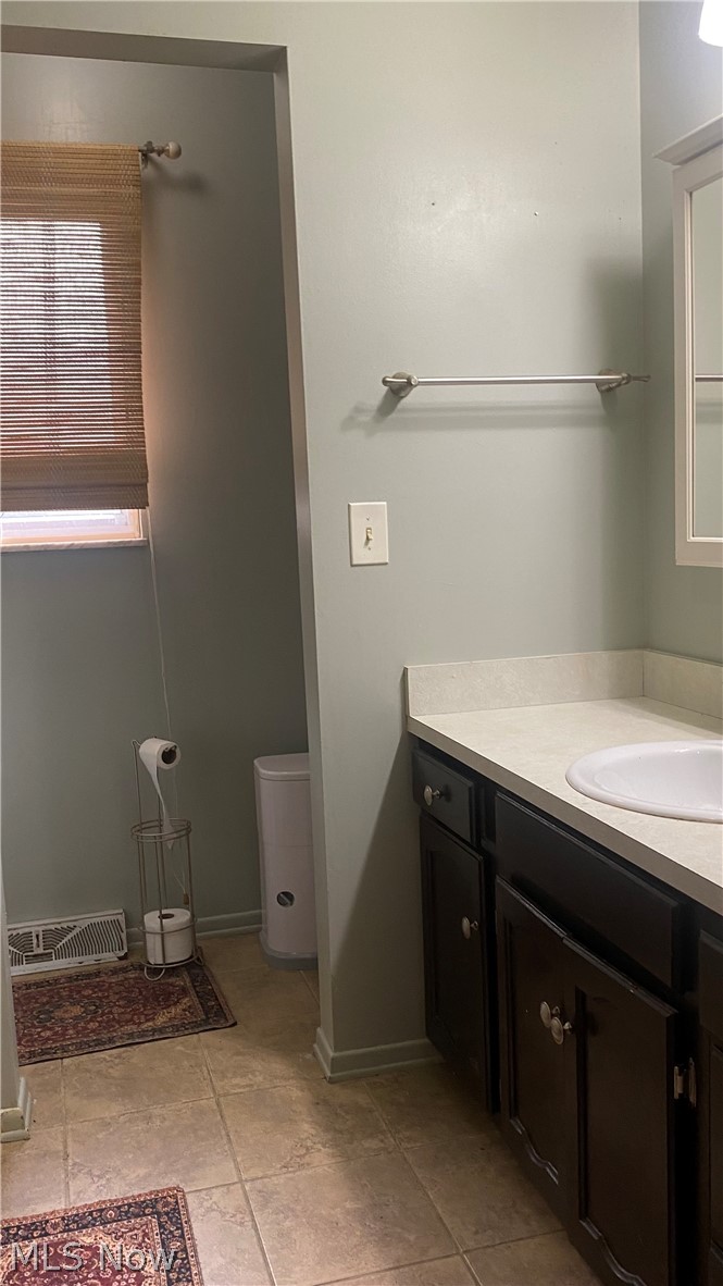 27561 Linwood Circle, North Olmsted, OH - Photo 6