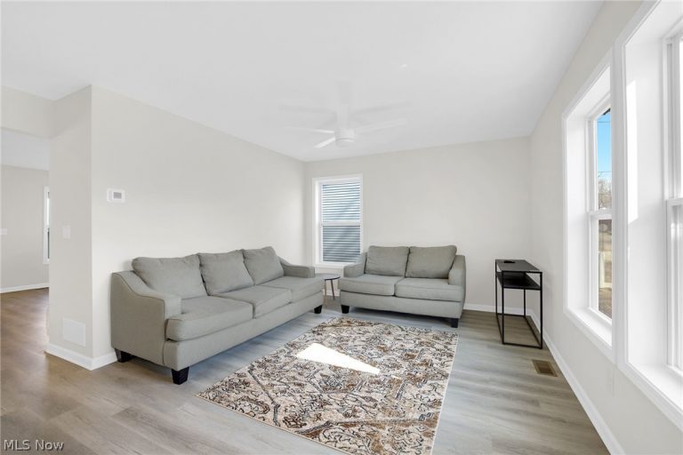 1331 Leonora Avenue, Akron, OH - Photo 5