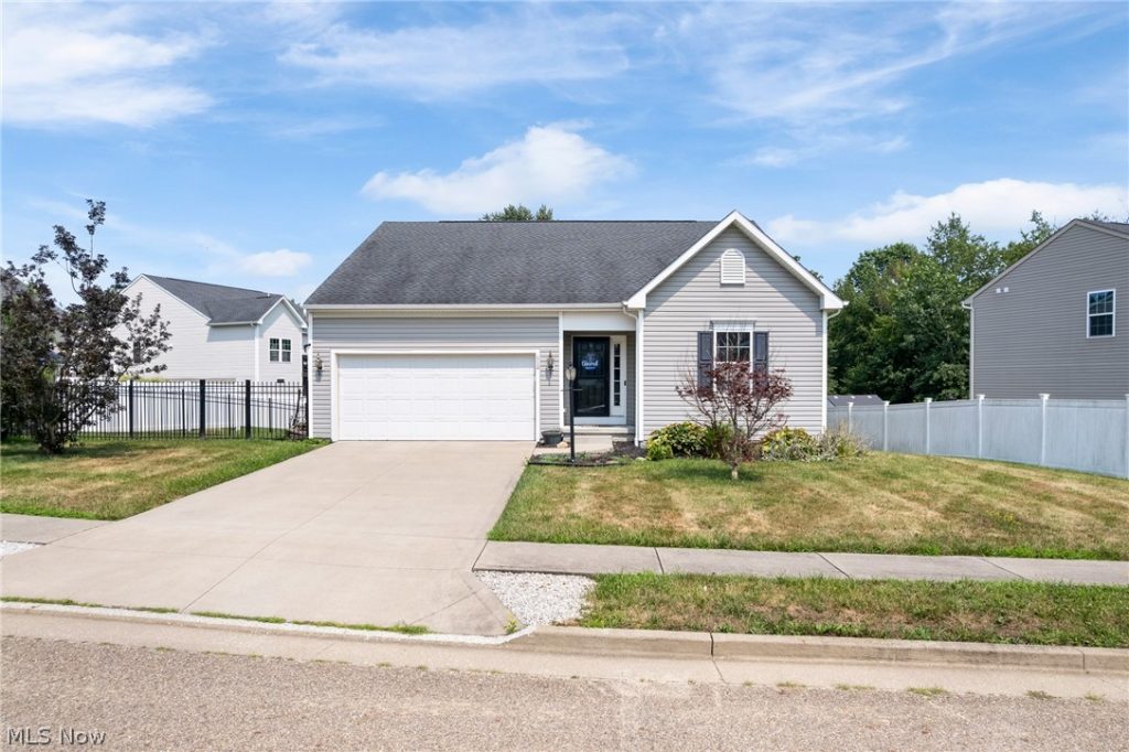 880 Starr Ridge Street, Massillon, OH