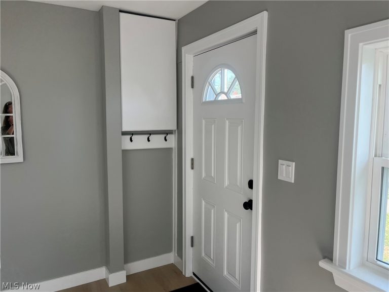 522 Courtland Street, Fairport Harbor, OH - Photo 3