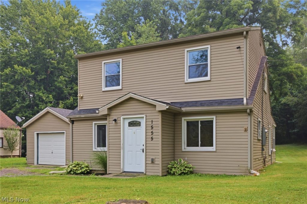 1555 Ambre Drive, Akron, OH