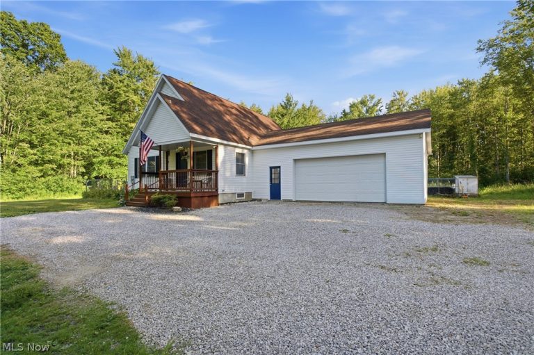 1318 Daly Road, Ashtabula, OH - Photo 2