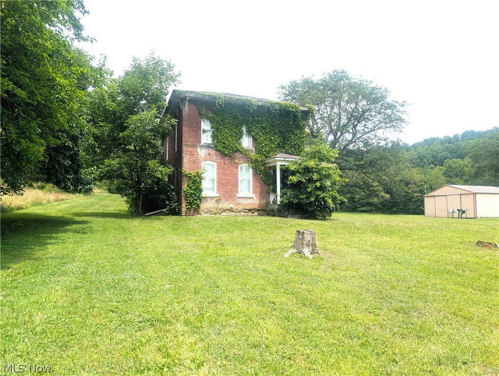 5715 Greer Road, Uhrichsville, OH
