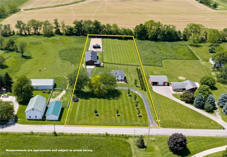 695 Lebanon Road, Dalton, OH - Photo 2