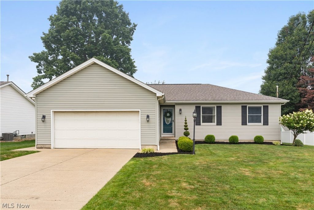 835 Johnny K Boulevard, Hubbard, OH