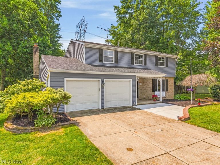 850 Berkshire Drive, Macedonia, OH - Photo 2