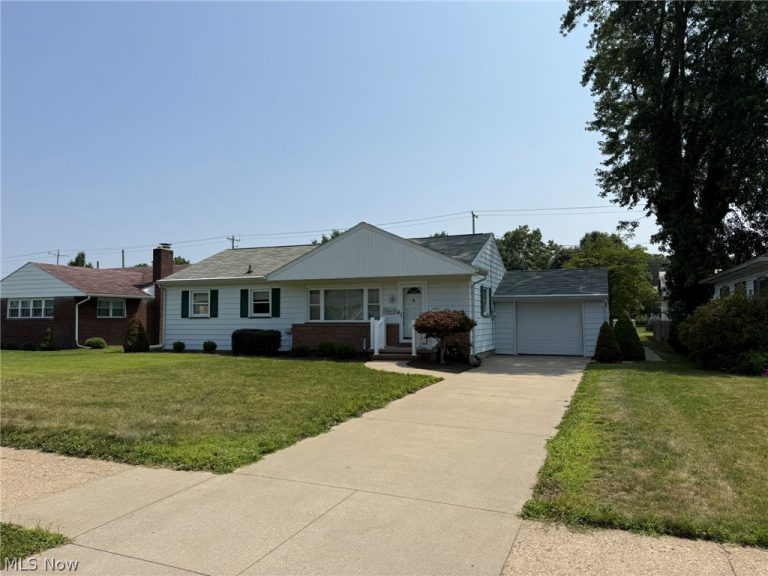 1031 Kaderly Street, New Philadelphia, OH, 44663