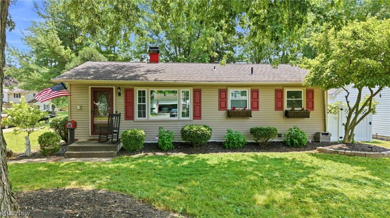 1799 Lemont Drive, Poland, OH - Photo 2