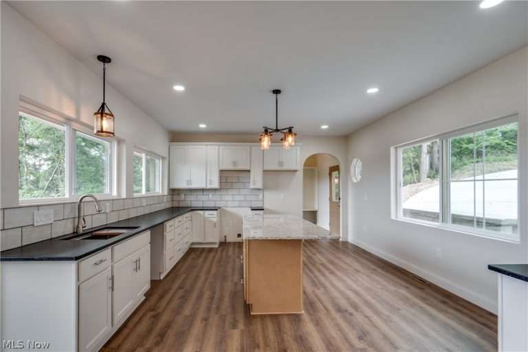 15 Huron Trail, Malvern, OH - Photo 8