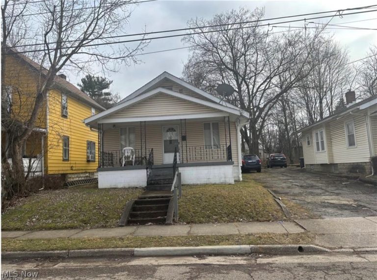 1214 Mckinley Avenue, Akron, OH - Photo 2