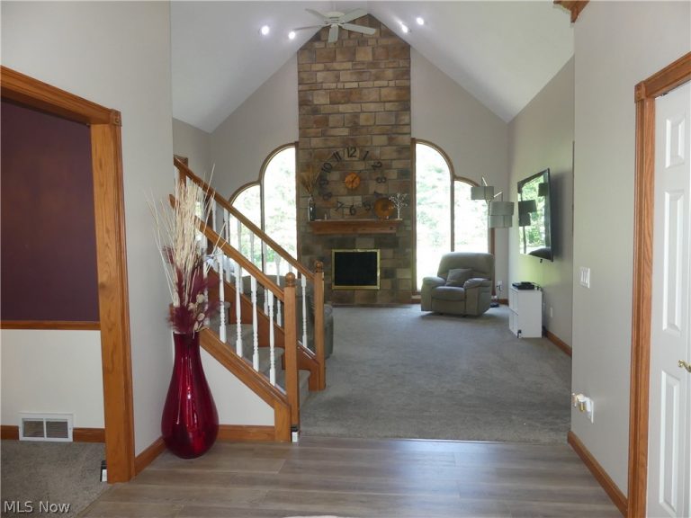7395 Hunting Lake Drive, Concord Twp, OH - Photo 4