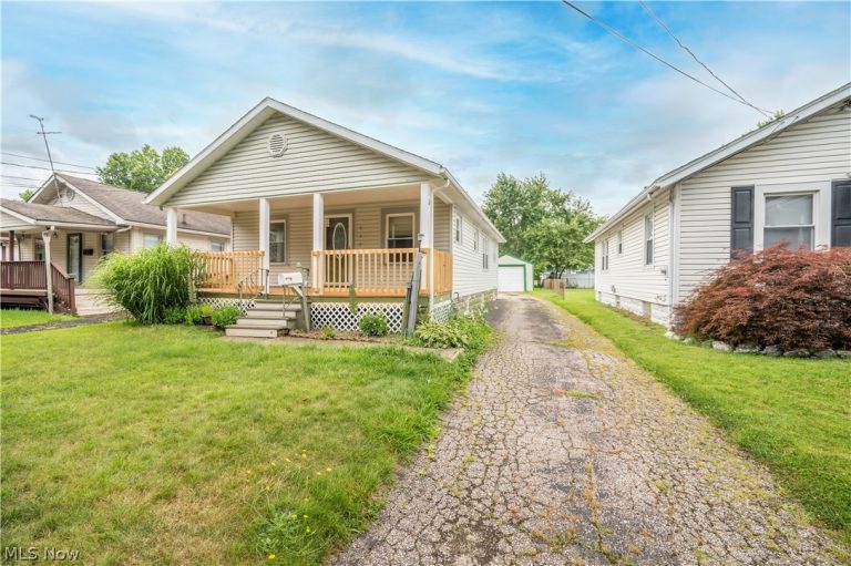 718 Virginia Avenue, Akron, OH - Photo 2