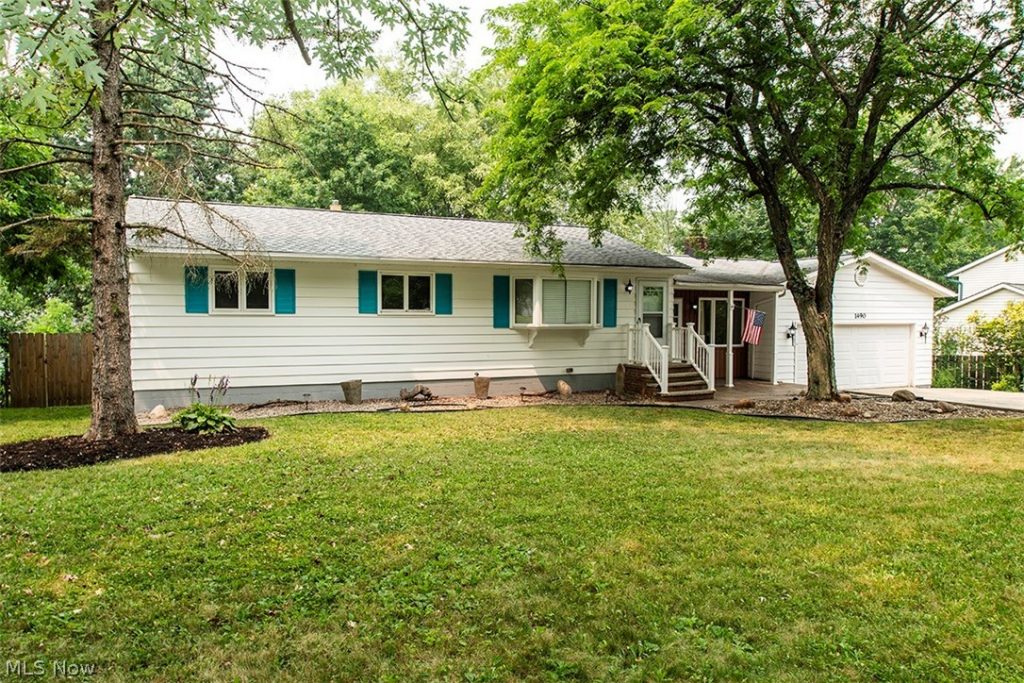 1490 Garfield Avenue, Brunswick, OH