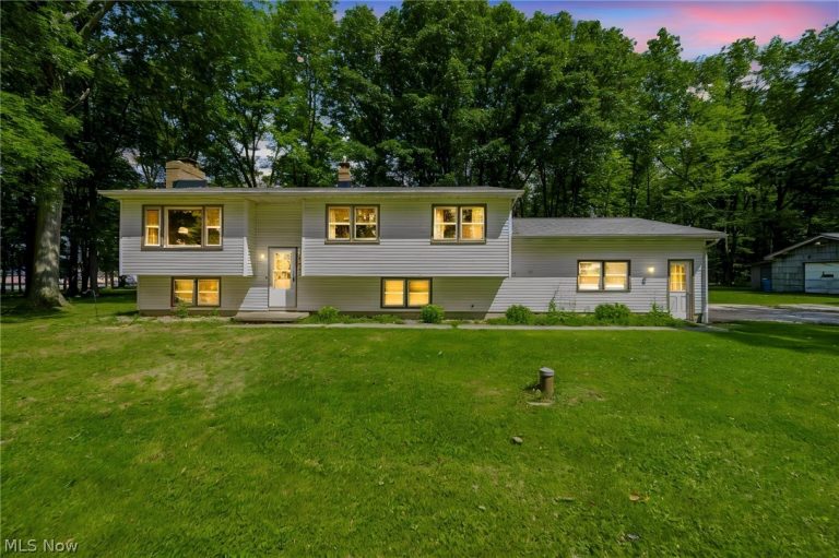 16320 Farley Road, Middlefield, OH - Photo 2