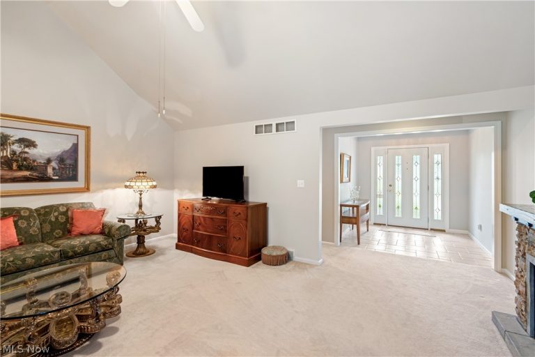 5325 Sycamore Hill Drive, New Middletown, OH - Photo 8