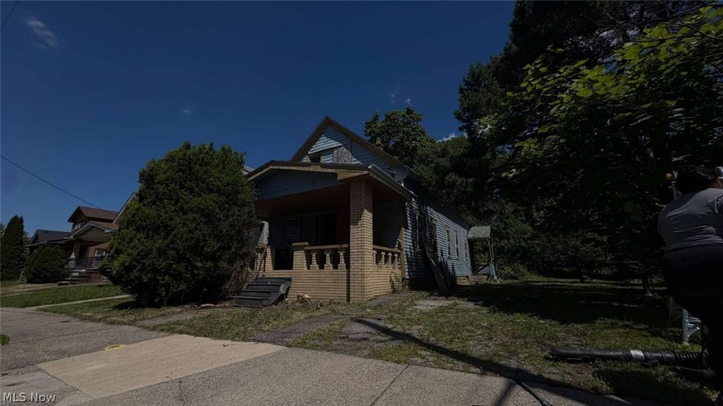 12301 Gay Avenue, Cleveland, OH
