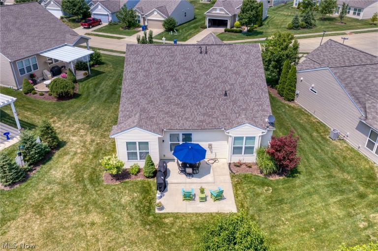9289 Unionville Drive, North Ridgeville, OH - Photo 2