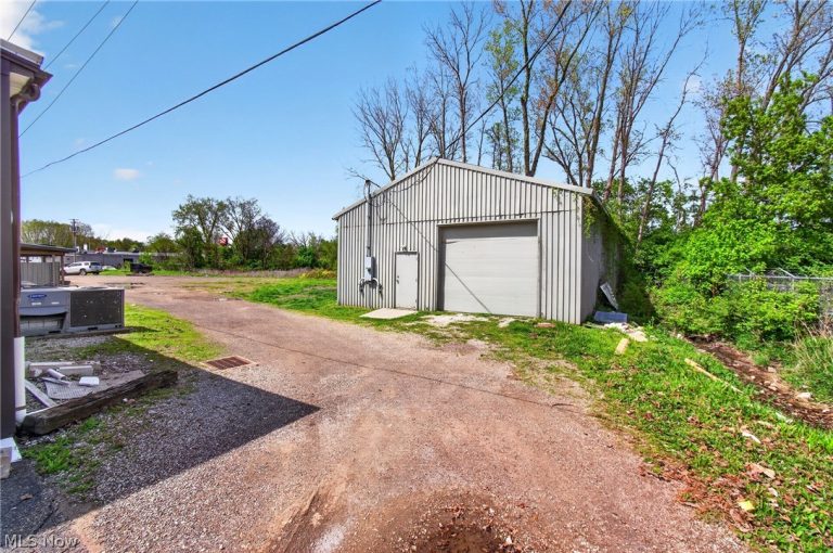 3110 Whipple Avenue, Canton, OH - Photo 4