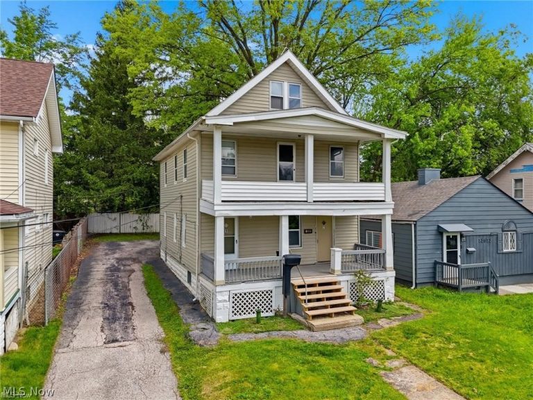13611 Beachwood Avenue, Cleveland, OH - Photo 3