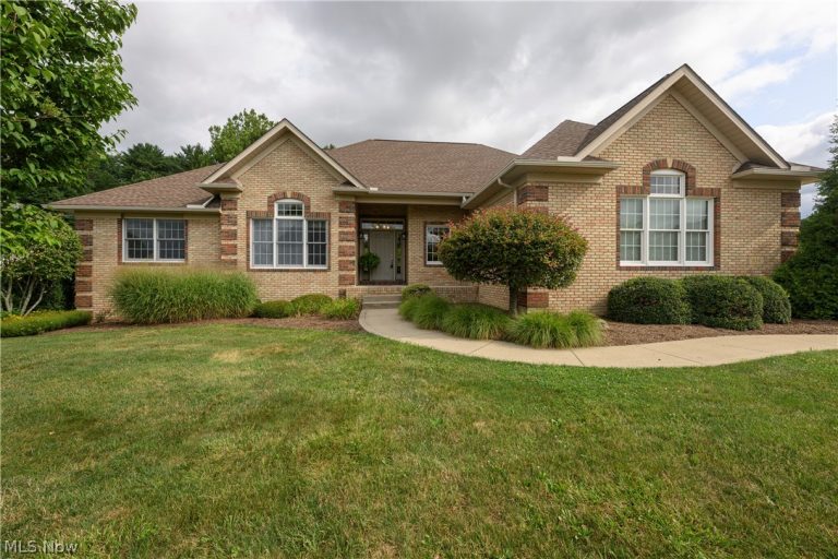834 Forrest Ridge Drive, Dover, OH, 44622