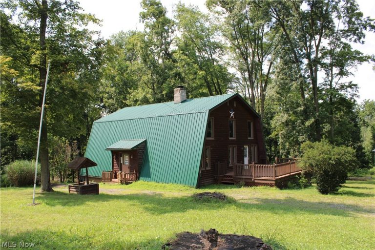 13893 County Road 100, Lakeville, OH - Photo 2