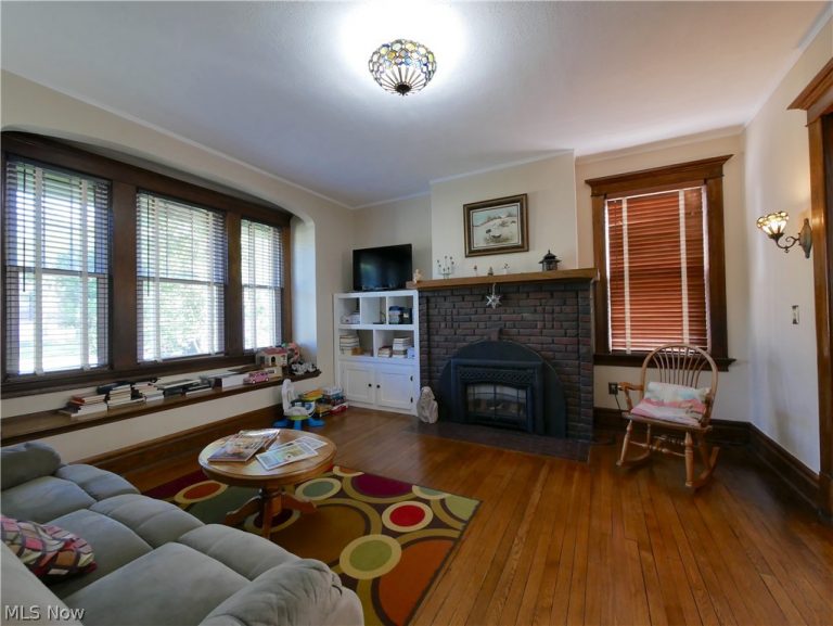 52 Maple Avenue, Wheeling, WV - Photo 8