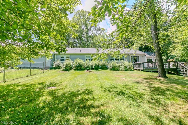 8422 Holly Hill Drive, Novelty, OH - Photo 4
