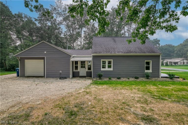 2190 Lake Road, Akron, OH - Photo 4