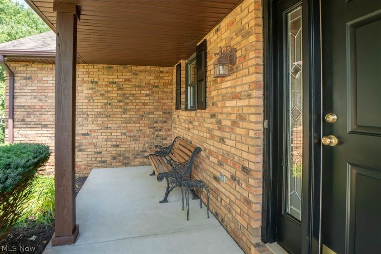 6104 Shipslanding Avenue, Canton, OH - Photo 4