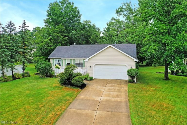 109 Saw Mill Bend, Chardon, OH - Photo 4