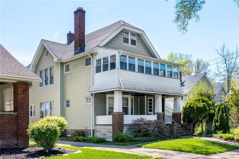 12905 Arliss Drive, Lakewood, OH - Photo 3