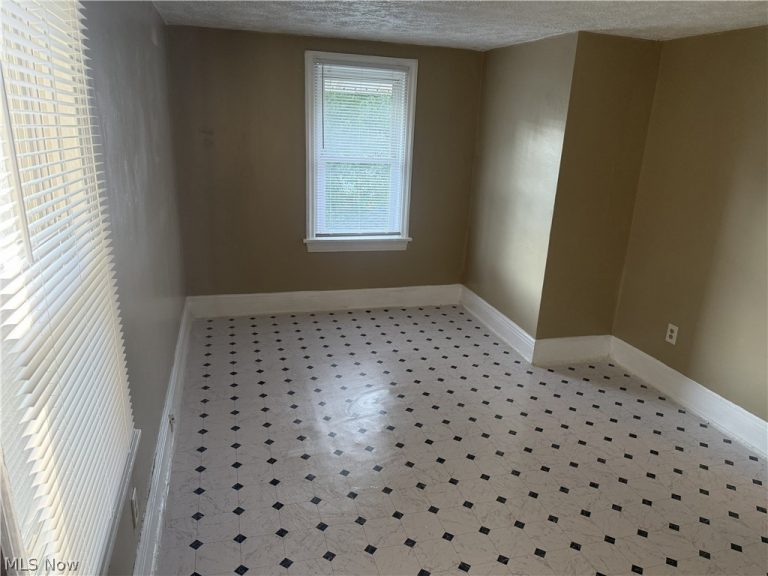 1500 Sweitzer Avenue, Akron, OH - Photo 2
