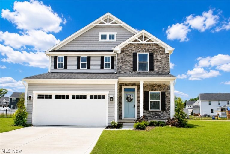 8082 Cora Court, North Ridgeville, OH, 44039
