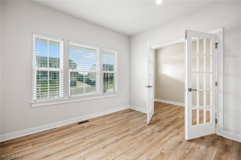 3945 Old Hickory Avenue, Canton, OH - Photo 8