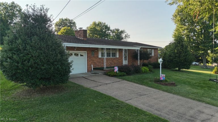 5215 Orchard Avenue, Parkersburg, WV - Photo 2