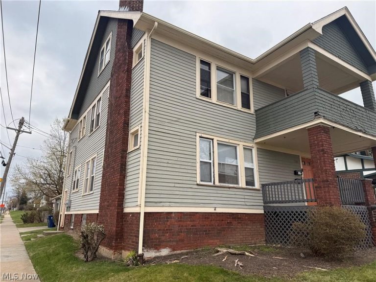 3241 Kildare Road, Cleveland Heights, OH - Photo 2